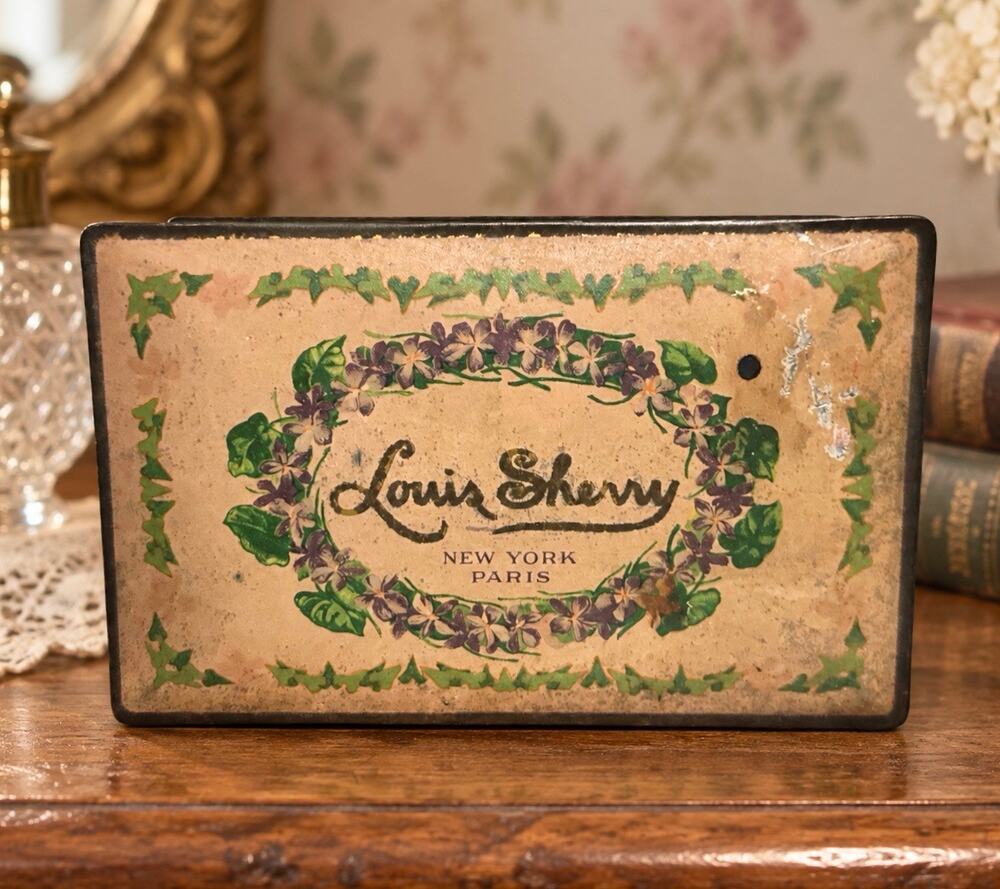 Vintage 1930s Louis Sherry New York Paris 1 Lb Floral Violet Hinged Candy Tin